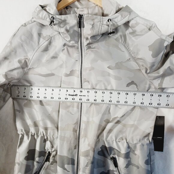 Chico's NWT  Rain/Weather Jacket, Beige/Gray/Multi Camo, Size 1 U.S. 8/10 - Picture 13 of 16